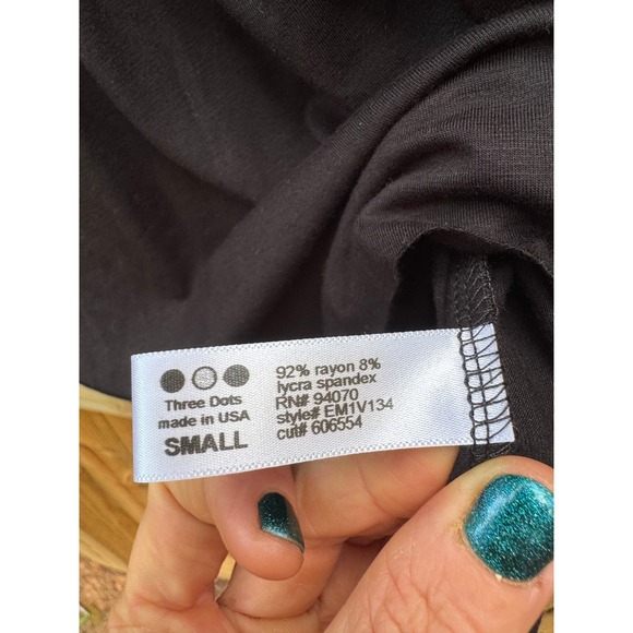 Three Dots Womens Top Small Black Sleeveless V Neck Casual Blouse‎ USA Made - Picture 6 of 6